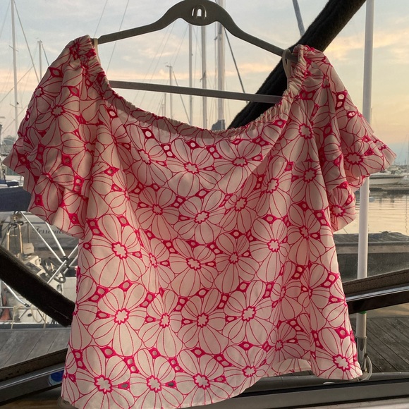 ⚓️Lilly Pulitzer ⚓️ off the shoulder top - Picture 2 of 2